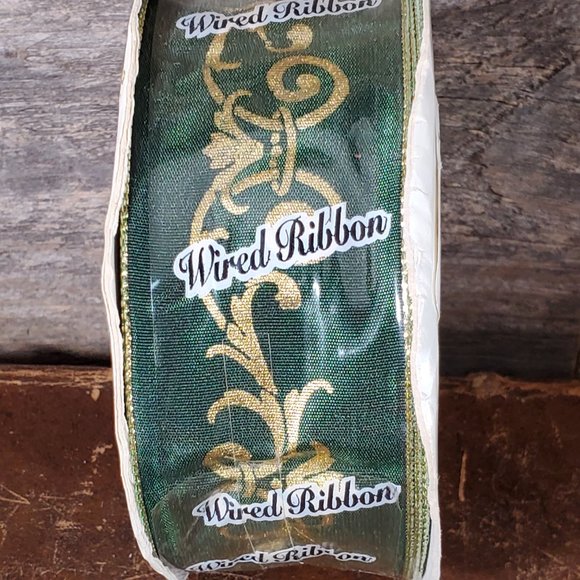 Vintage Offray Wired Victorian Scroll Ribbon - Satin - Green & Gold  - 10 yards - Picture 4 of 4